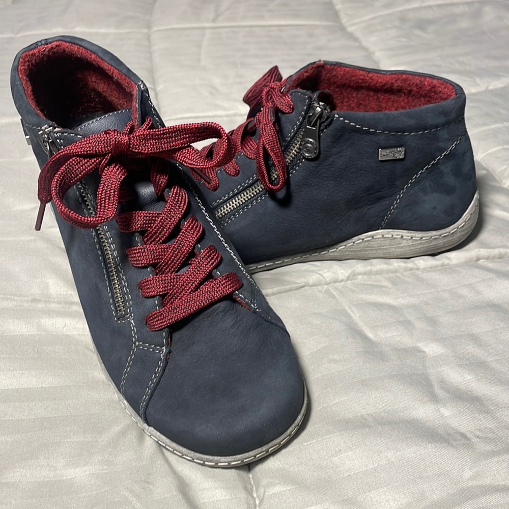 Awesome Navy Blue & Burgundy Remonte Shoes Euro 40 (US 7.5) Excellent Condition!